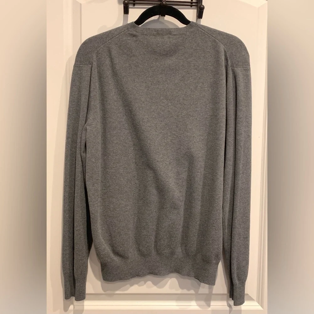 100% Pima Cotton V-Neck Mens Sweater Size Medium Gray Long Sleeve